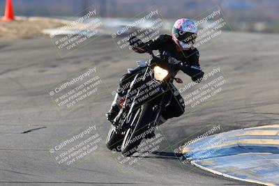 media/Jan-09-2022-SoCal Trackdays (Sun) [[2b1fec8404]]/Turns 9 and 8 (920am)/